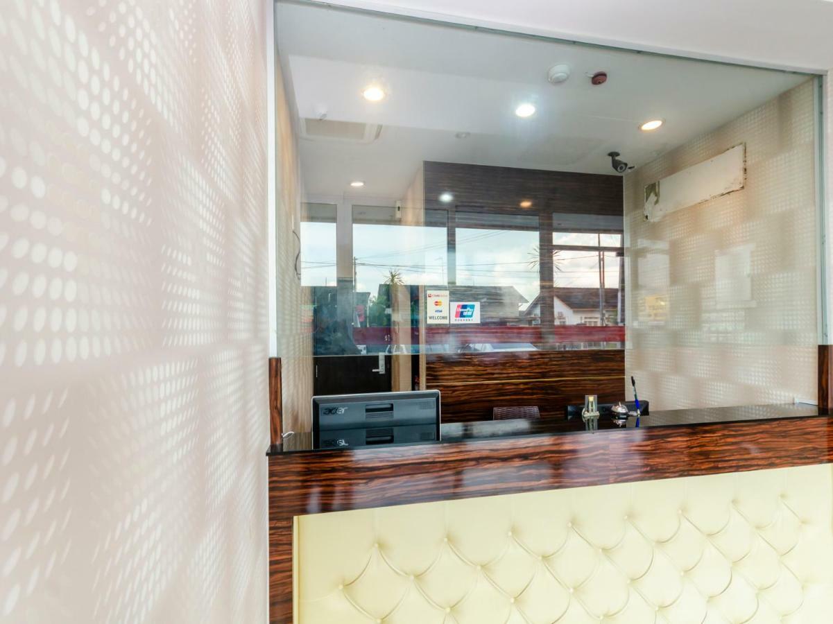 Oyo 1201 Wf Hotel Johor Bahru Exterior photo
