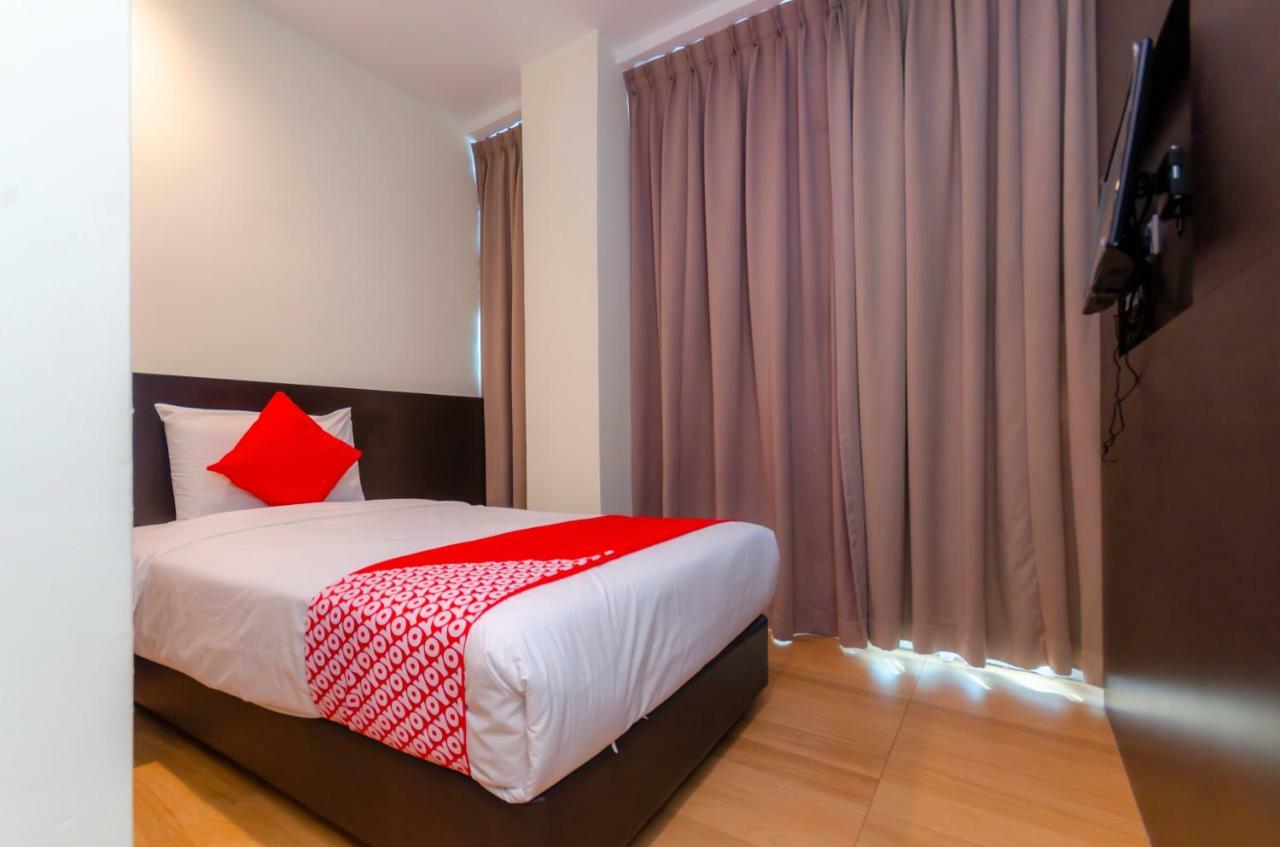 Oyo 1201 Wf Hotel Johor Bahru Exterior photo