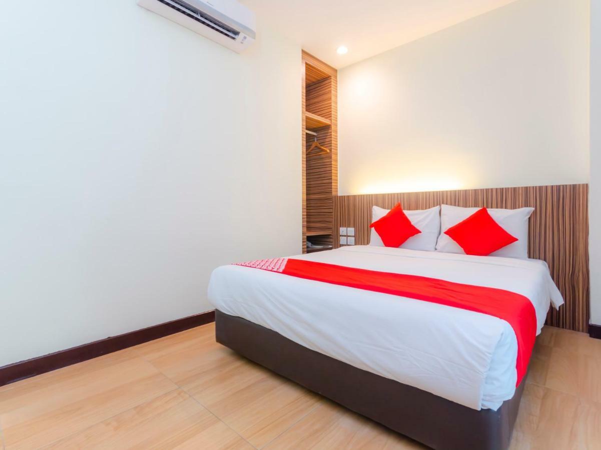 Oyo 1201 Wf Hotel Johor Bahru Exterior photo